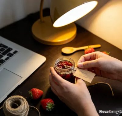 怎么赚钱搞副业的非线性漫谈，从邻居家的阳台说起