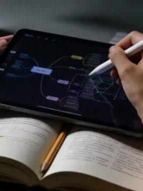 笃定和自信！一个关于女人戴什么招财最灵验的非标准答案