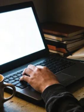 别再穷忙了，兜里没钱才是你最大的优势，讲透3个翻身路子