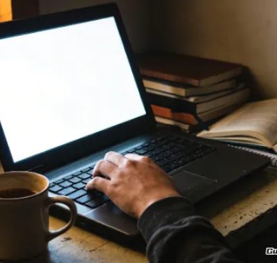 别再穷忙了，兜里没钱才是你最大的优势，讲透3个翻身路子