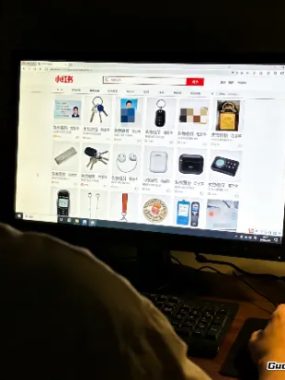 那些在小红书上替你着急的人，正在把善意变成生意