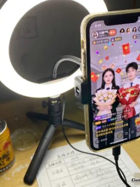 怎么才能赚音浪？那些在直播间刷屏的嘉年华，究竟是怎么来的